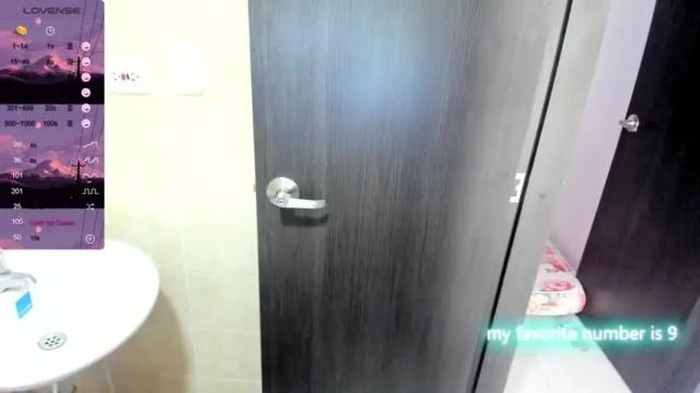 Thumbnail 2, malla_lov_ato__18's Stream at Chaturbate, 23 months ago