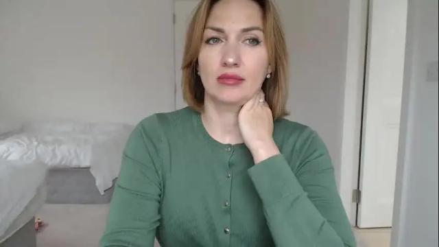 Image 8 of mallinia Stream on Chaturbate on 1 month ago