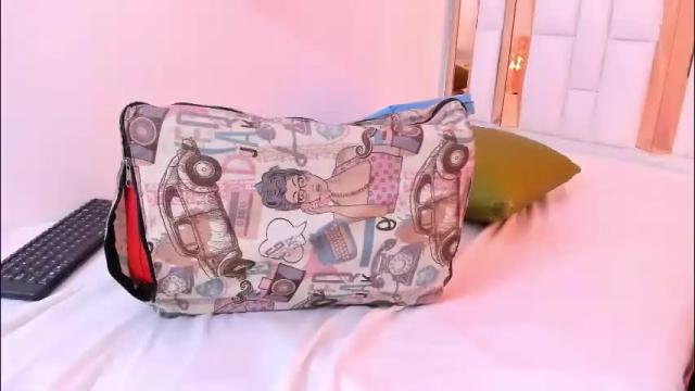 Image 2 of malu_hot69 Stream on Chaturbate on 12 days ago