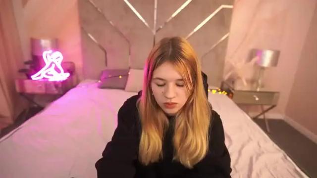 Image 12 of malush_kk Stream on Chaturbate on 17 months ago