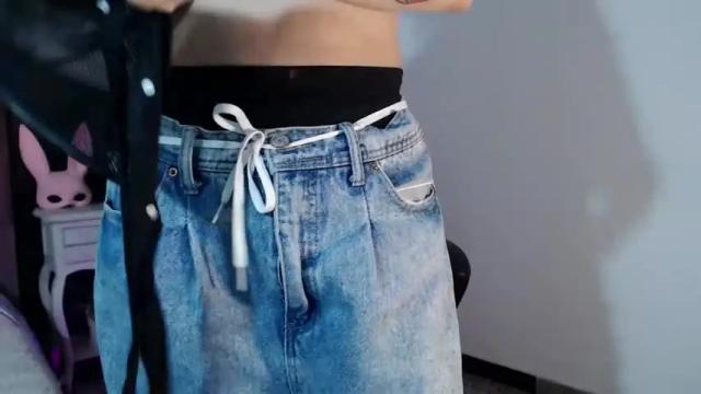 Image 3 of mamacitamalaa Stream on Chaturbate on 12 months ago