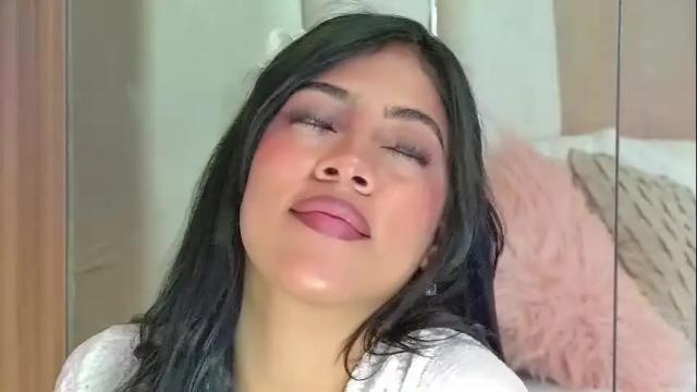 Image 10 of mami_natacha19x Stream on Chaturbate on 2 months ago