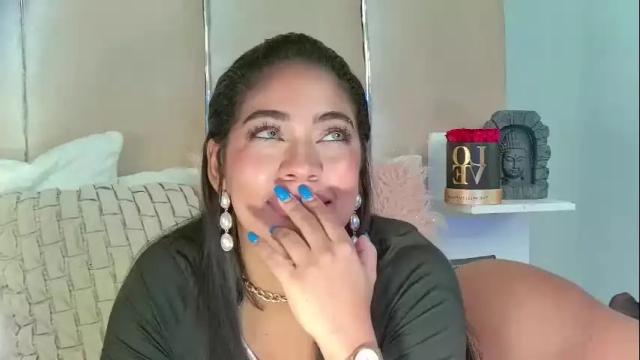 Image 3 of mami_natacha19x Stream on Chaturbate on 1 month ago