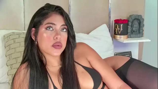 Image 2 of mami_natacha19x Stream on Chaturbate on 27 days ago