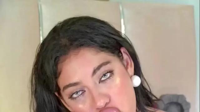 Image 12 of mami_natacha19x Stream on Chaturbate on 24 days ago