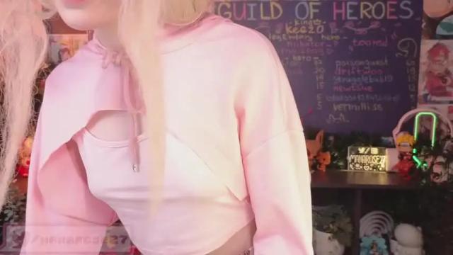 Image 12 of mana_rose Stream on Chaturbate on 13 months ago