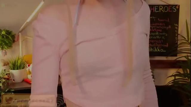Image 2 of mana_rose Stream on Chaturbate on 3 days ago
