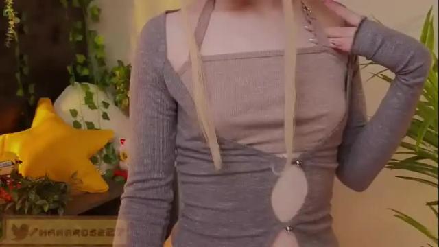 Image 12 of mana_rose Stream on Chaturbate on 5 months ago
