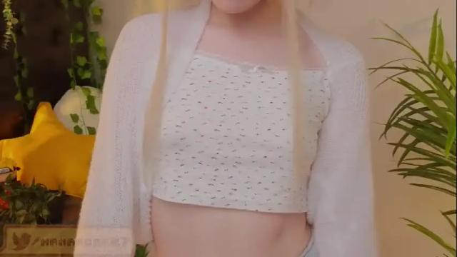 Image 2 of mana_rose Stream on Chaturbate on 5 months ago