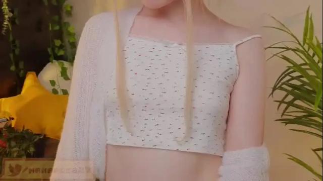 Image 4 of mana_rose Stream on Chaturbate on 5 months ago
