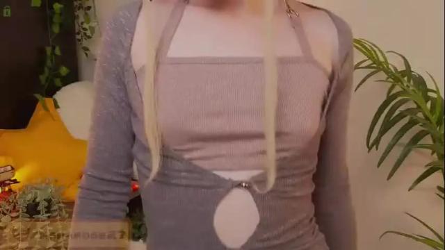 Image 8 of mana_rose Stream on Chaturbate on 4 months ago