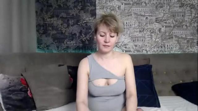Image 2 of mandy_foxxx Stream on Chaturbate on 1 month ago