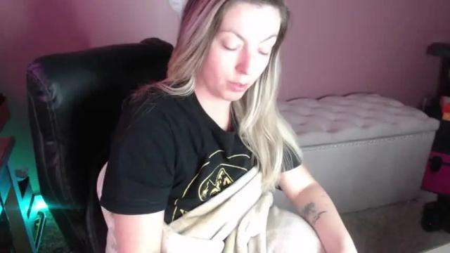 Image 2 of mandybabyxxx Stream on Chaturbate on 15 months ago