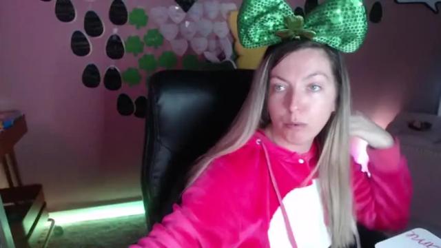 Image 4 of mandybabyxxx Stream on Chaturbate on 13 months ago