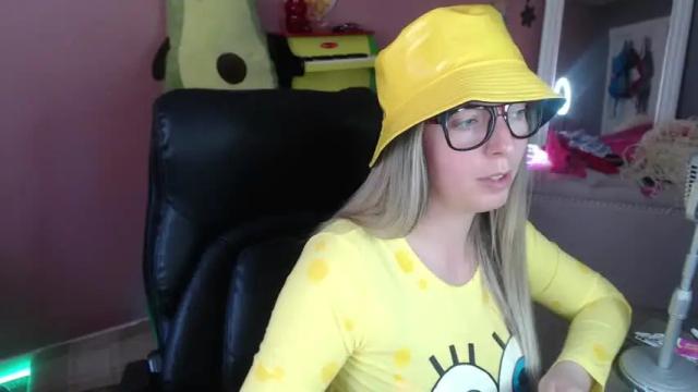 Image 10 of mandybabyxxx Stream on Chaturbate on 12 months ago