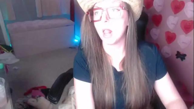 Image 4 of mandybabyxxx Stream on Chaturbate on 5 months ago