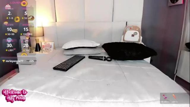 Image 8 of manellyksparklee Stream on Chaturbate on 1 month ago