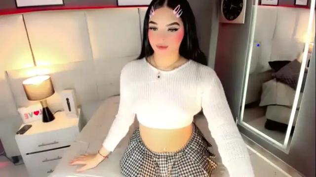 Image 2 of manellyksparklee Stream on Chaturbate on 1 month ago