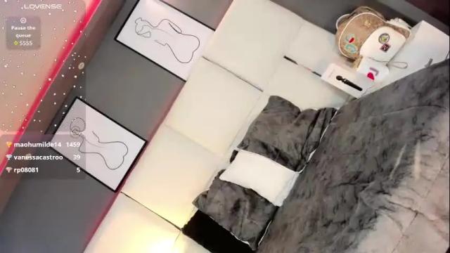 Image 11 of manellyksparklee Stream on Chaturbate on 1 month ago