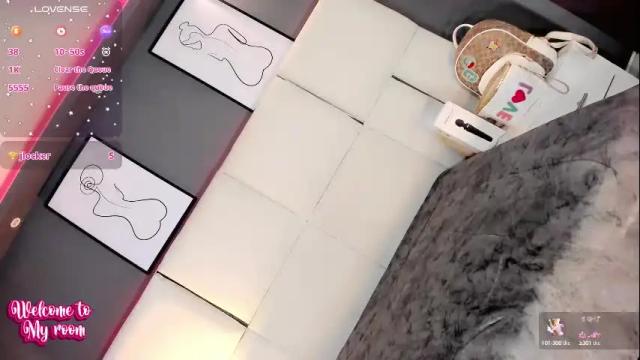 Image 3 of manellyksparklee Stream on Chaturbate on 29 days ago