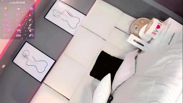 Image 10 of manellyksparklee Stream on Chaturbate on 28 days ago