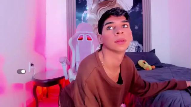 Image 6 of manelyk_pindter Stream on Chaturbate on 26 days ago