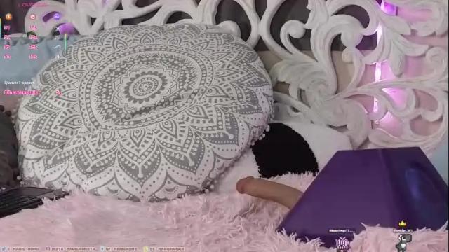 Image 11 of manicmomo Stream on Chaturbate on 1 month ago