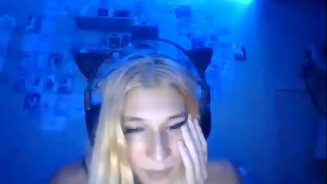Image 6 of manicpixie666 Stream on Chaturbate on 19 months ago
