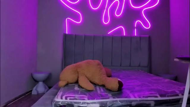 Image 3 of mantis_wine Stream on Chaturbate on 5 months ago