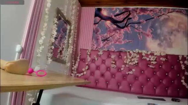 Image 10 of mantis_wine Stream on Chaturbate on 6 hours ago