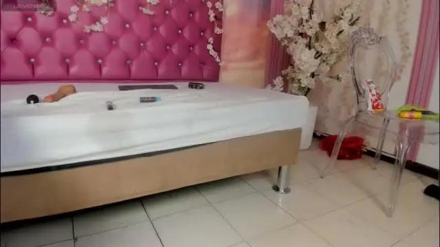 Image 11 of mantis_wine Stream on Chaturbate on 6 hours ago