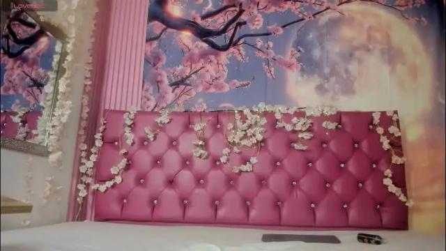 Image 8 of mantis_wine Stream on Chaturbate on 6 hours ago