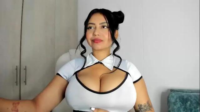 Image 2 of manuela_anderson Stream on Chaturbate on 1 day ago