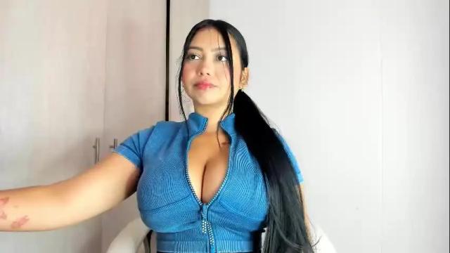 Image 2 of manuela_anderson Stream on Chaturbate on 1 month ago