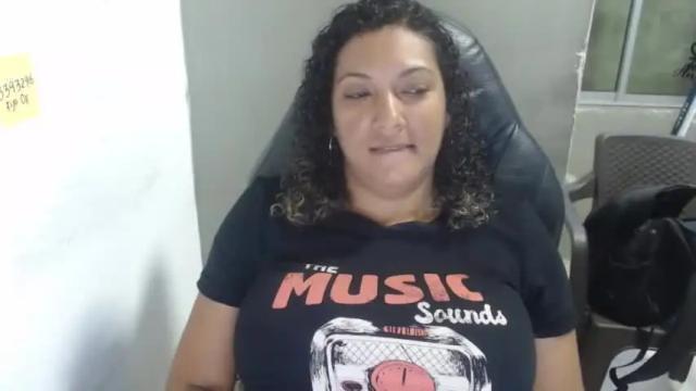 Image 12 of manuela_diaz05 Stream on Chaturbate on 15 months ago