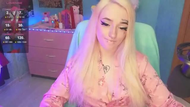 Image 3 of manuela_unicorn Stream on Chaturbate on 14 months ago