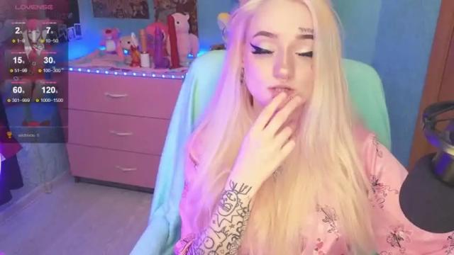 Image 8 of manuela_unicorn Stream on Chaturbate on 14 months ago
