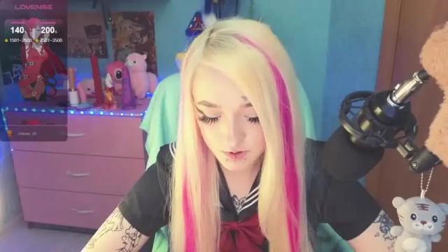 Image 3 of manuela_unicorn Stream on Chaturbate on 13 months ago