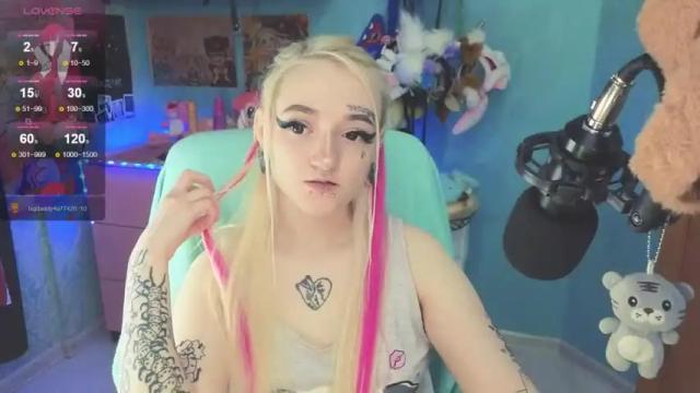 Image 12 of manuela_unicorn Stream on Chaturbate on 13 months ago