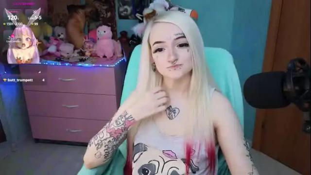 Image 8 of manuela_unicorn Stream on Chaturbate on 2 months ago