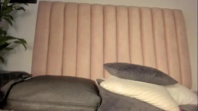 Image 10 of manuela_zapata Stream on Chaturbate on 19 days ago