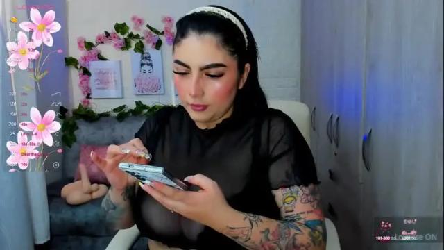 Image 8 of manuella_collins Stream on Chaturbate on 1 month ago