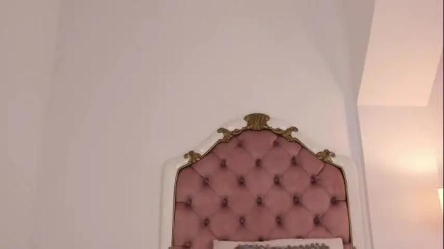 Image 8 of mara_betancurt Stream on Chaturbate on 27 days ago