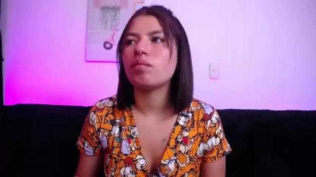 Image 6 of mara_cutee Stream on Chaturbate on 10 months ago