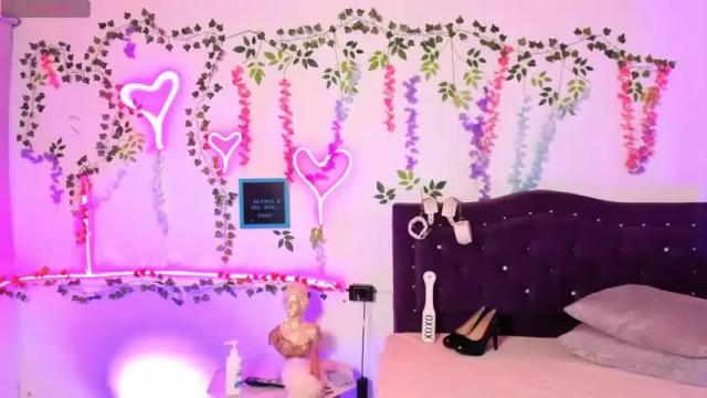 Image 3 of mara_friendboy Stream on Chaturbate on 14 months ago