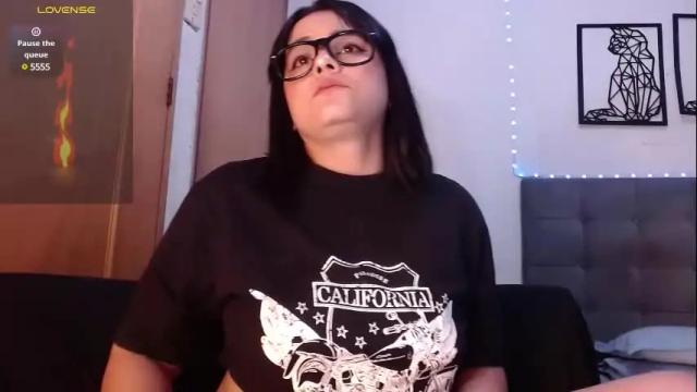 Image 7 of maraa_lee Stream on Chaturbate on 17 hours ago