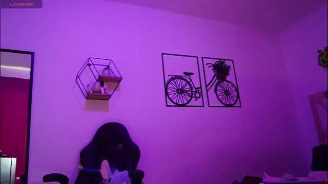 Image 4 of marce_hill Stream on Chaturbate on 1 day ago