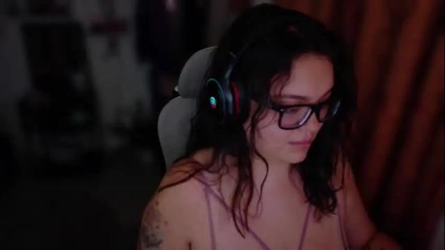 Image 2 of marcela2101 Stream on Chaturbate on 2 months ago