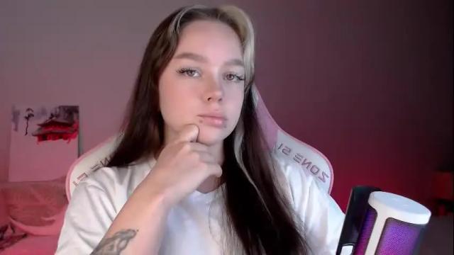 Image 2 of marceline_red Stream on Chaturbate on 3 months ago