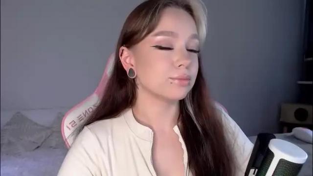 Image 2 of marceline_red Stream on Chaturbate on 2 months ago